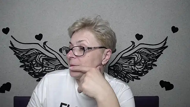 emiliagree - EmiliaGree's free webcam - UK Sex Cams