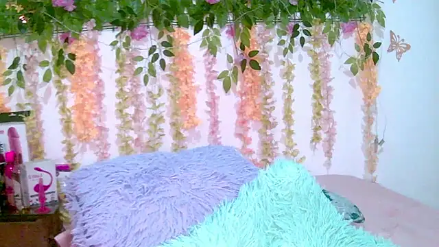 crysrus - Crysrus's free webcam - UK Sex Cams