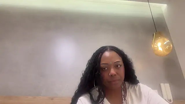 ChocolateCakeQueen webcam