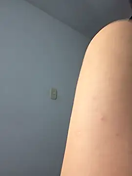 Webcam Model (alaia_princess)  is live.Free join now!