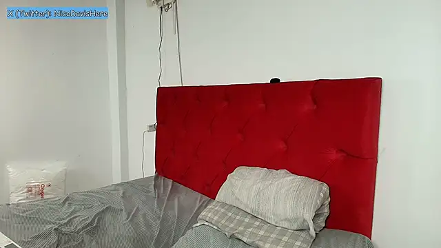 NicoDavisOfficial live sex cam