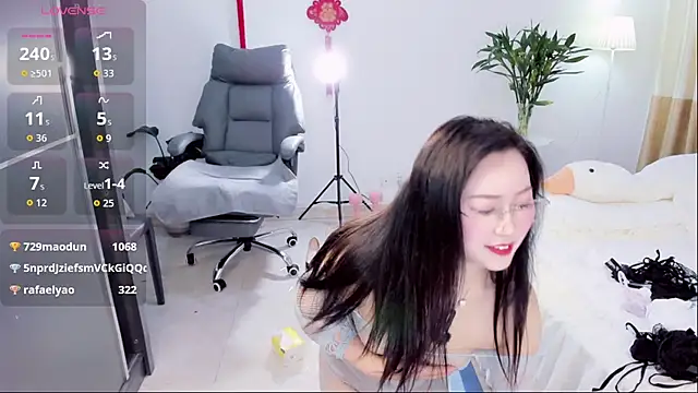 美女Wan-Yun-520在线直播