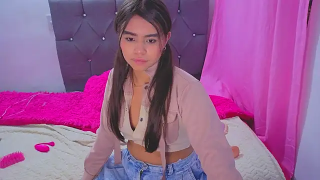 roxan_luxe - Roxan_Luxe's free webcam - UK Sex Cams