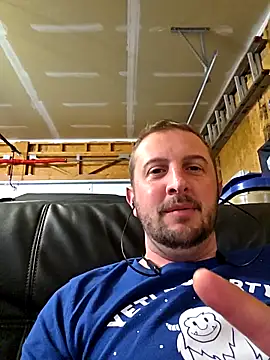 MrMechanic38's live cam