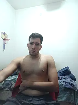 agustinn_r (M twink) - Take off t-shirt