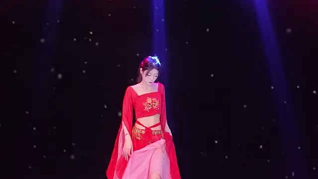 美女RV-525-在线直播