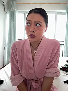 美女ruanruan05在线直播