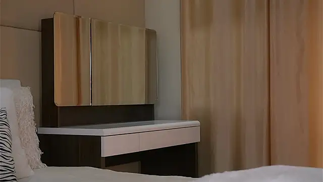 PiquingOgalala live sex cam