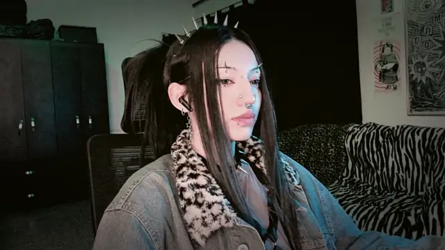 roxy_toxic - Roxy_toxic's free webcam - UK Sex Cams