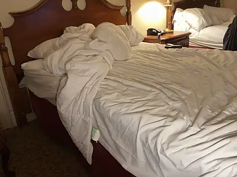 Ghoulsnooze_19 webcam