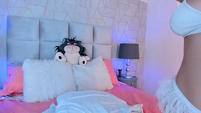 scarlet_22_ - Scarlet_22_'s free webcam - UK Sex Cams