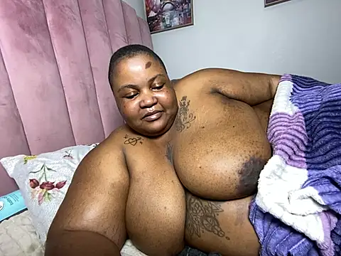 misslola27 - MissLola27's free webcam - UK Sex Cams