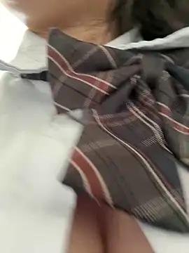 美女yourkeer在线直播