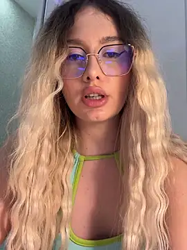 mollyxxx - Mollyxxx's free webcam - UK Sex Cams