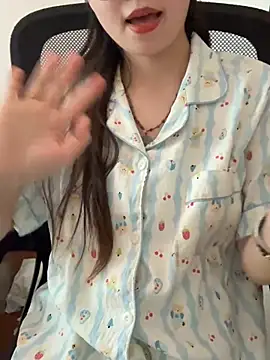 美女saomoz在线直播