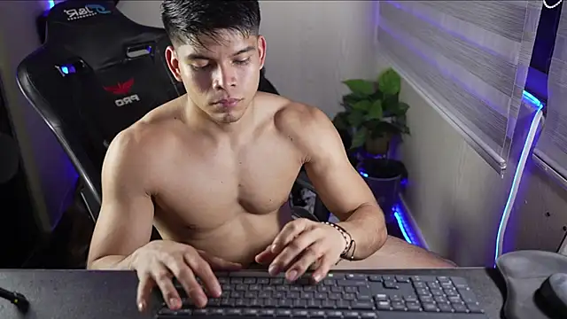 david_capizzi_ - David_capizzi_'s free webcam - UK Sex Cams