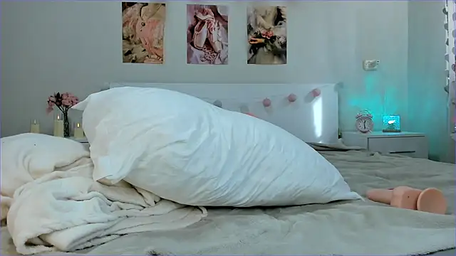 Milly_Lane live sex cam