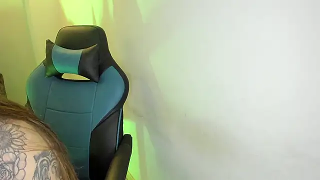 Scarbadgirl_ live sex cam