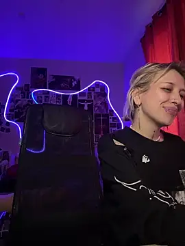 Dooubletroublee's Live Sex Cam Show