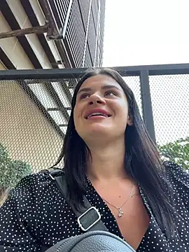 MiraReach's Live Sex Cam Show