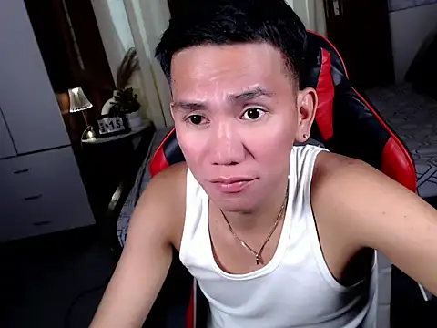 drinkmycumx - Drinkmycumx's free webcam - UK Sex Cams