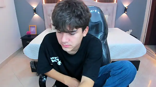 Tommy18__ live sex cam