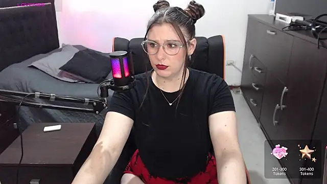 xxbbtaa Live Webcam on Stripchat