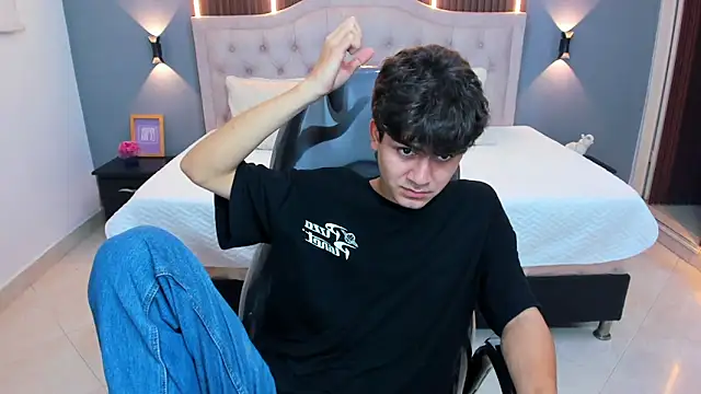 tommy18__ - Tommy18__'s free webcam - UK Sex Cams