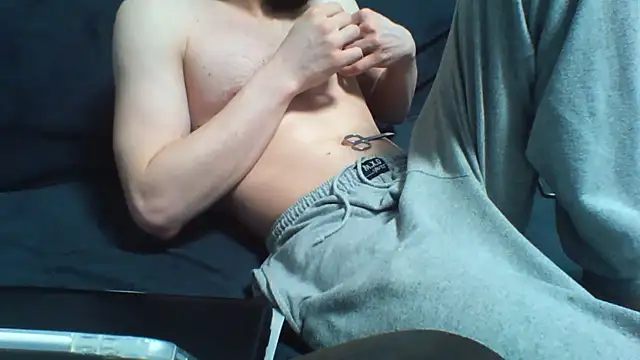 kaelnox (M young) - I fuck a masturbator until I cum