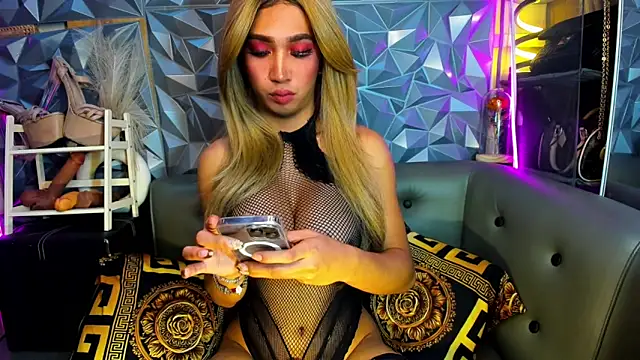 CASSIE_CLASSY live sex cam