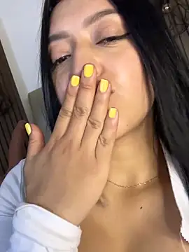 AngellaMoraa Live Webcam on Stripchat