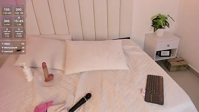 naty_rose23 - Naty_Rose23's free webcam