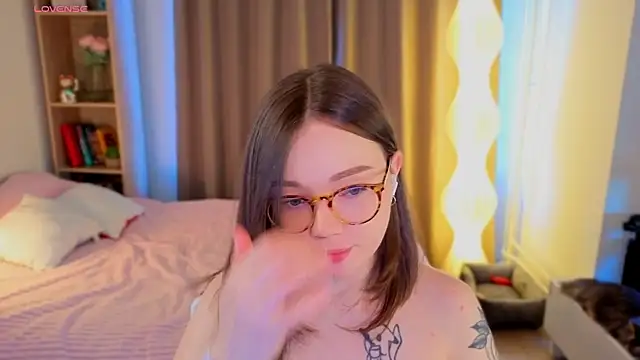 MilenaSaint live sex cam