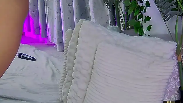 IsabelleEthan live sex cam