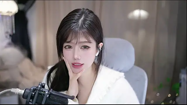 美女Cecily在线直播