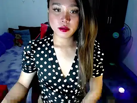 sofiathe1st - Sofiathe1st's free webcam - UK Sex Cams