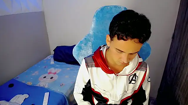 mathias_twinkk (M young) - mastrurbation with milk