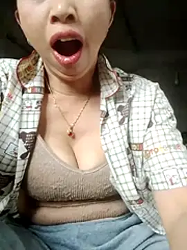 trieutrieu20 - TRIEUTRIEU20's free webcam - UK Sex Cams