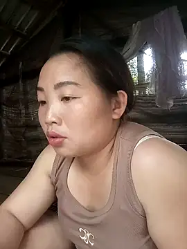 huemy098 - Huemy098's free webcam