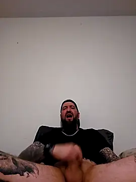 beardedtattood (Ask my age) - Naked and control of toy for 5 mins