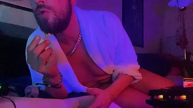 guyst049 - Guyst049's free webcam - UK Sex Cams