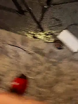 AvaSquirtMilf live sex cam