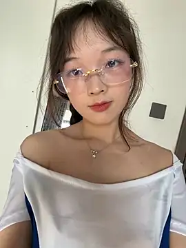 美女meimei_x在线直播