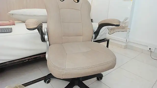 kylie_ward - Kylie_ward's free webcam - UK Sex Cams