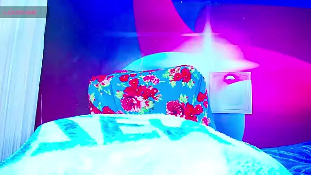 cristalxxts - Cristalxxts's free webcam - UK Sex Cams