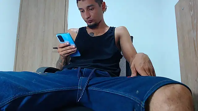 jarley_joker3 (M young) - cum in public