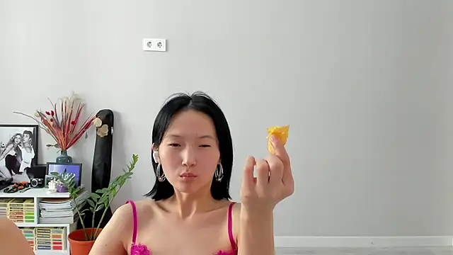 ailey_chao (F teen) - massage tits