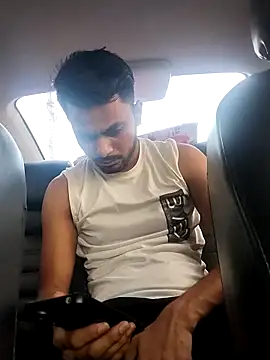 Stubborndesiboy live sex cam