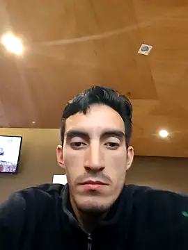 TommyMomentum live sex cam