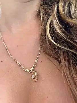 Bella-Grace live sex cam